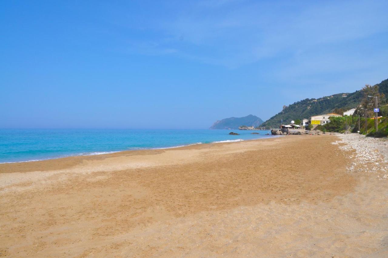 Natalia Apartment B With Panoramic Sea Views Of Agios Gordios Bay المظهر الخارجي الصورة