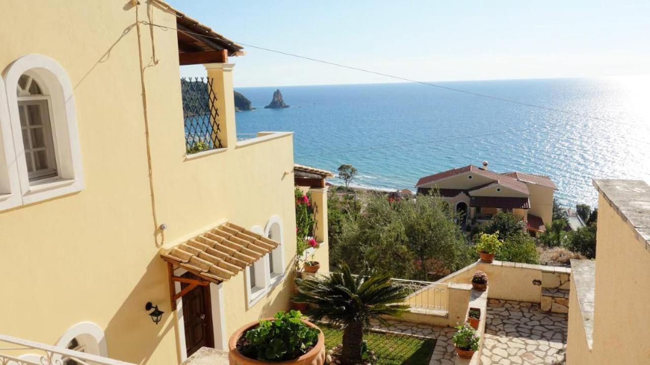 Natalia Apartment B With Panoramic Sea Views Of Agios Gordios Bay المظهر الخارجي الصورة