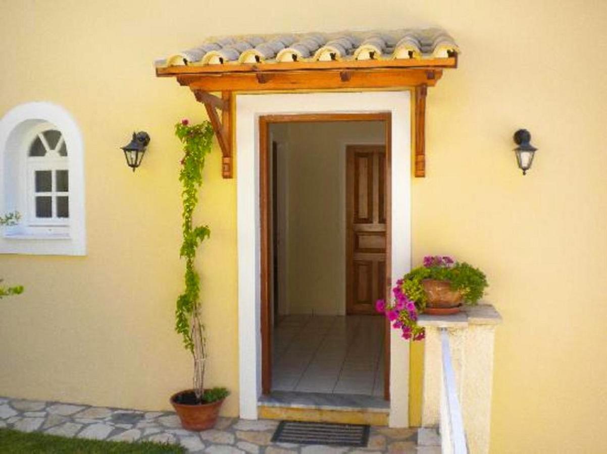 Natalia Apartment B With Panoramic Sea Views Of Agios Gordios Bay المظهر الخارجي الصورة