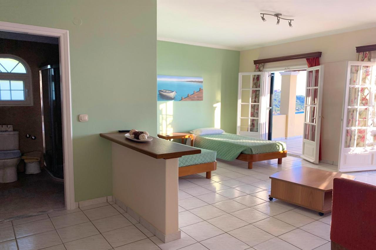 Natalia Apartment B With Panoramic Sea Views Of Agios Gordios Bay المظهر الخارجي الصورة